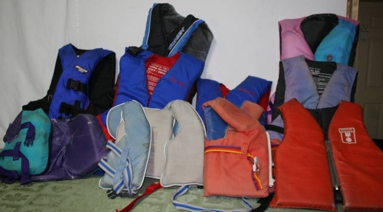 lot 227 image: Assorted Life Vest