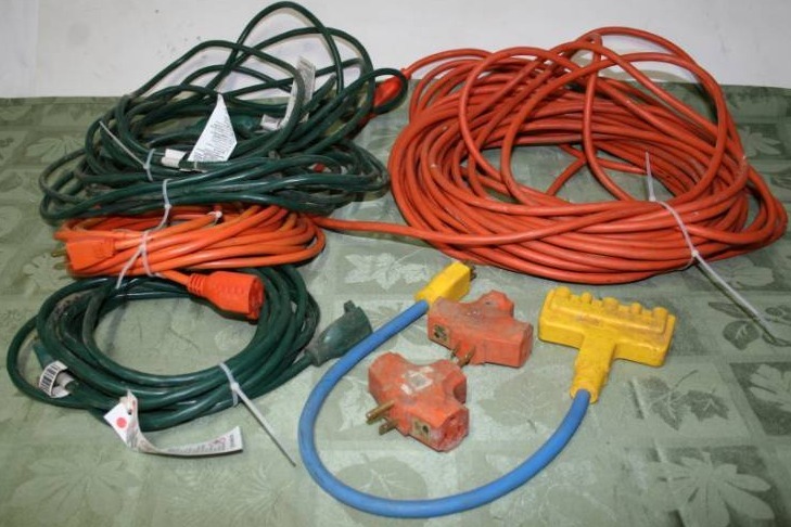 lot 279 image: Extension Cords