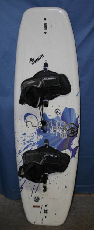lot 325 image: Wake Board