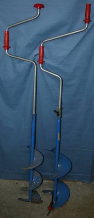 lot 359 image: Ice Augers