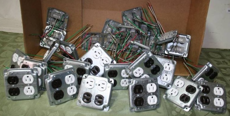 lot 372 image: Electrical Lot
