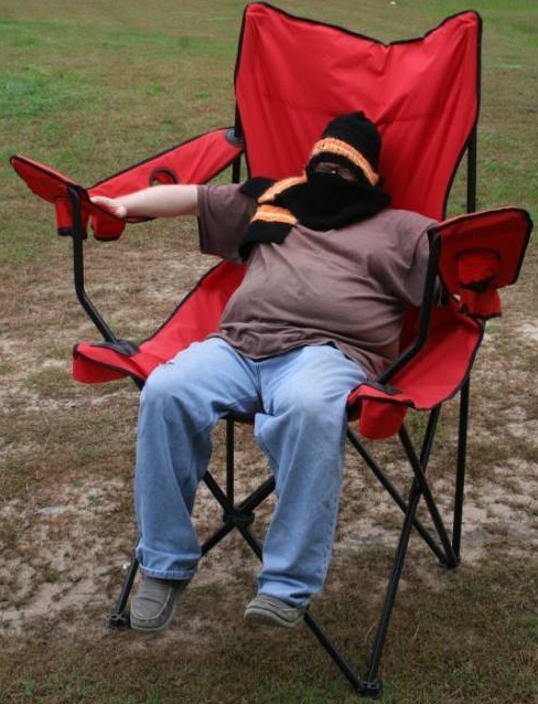 lot 383 image: Novelty Sized Folding Outdoor Chair