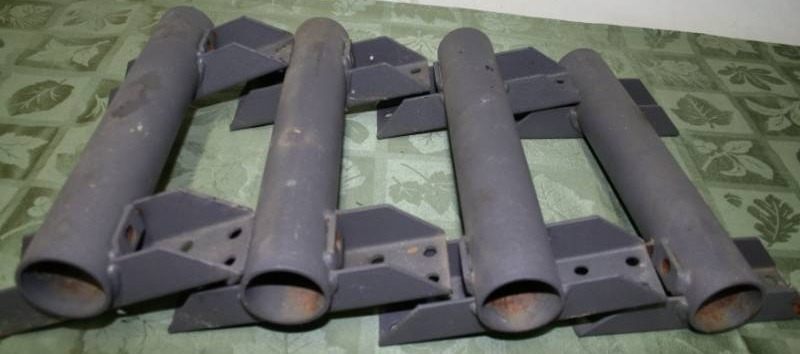 lot 401 image: Dock Brackets