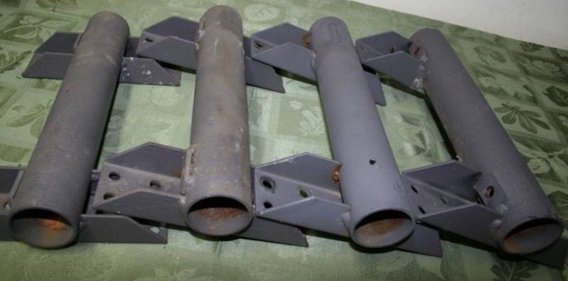 lot 404 image: Dock Brackets