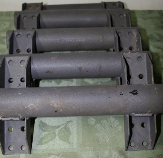 lot 405 image: Dock Brackets