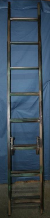 lot 408 image: Aluminum Extension Ladder