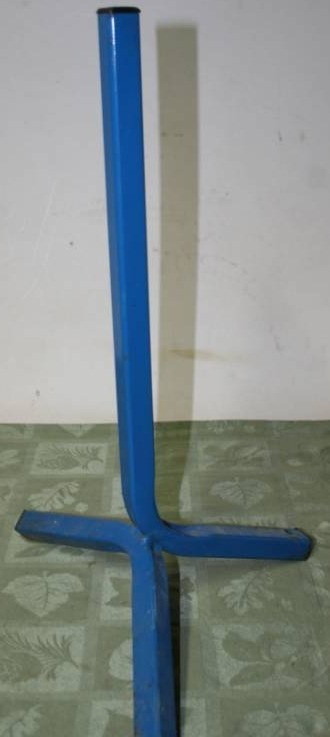 lot 413 image: Trailer Stand