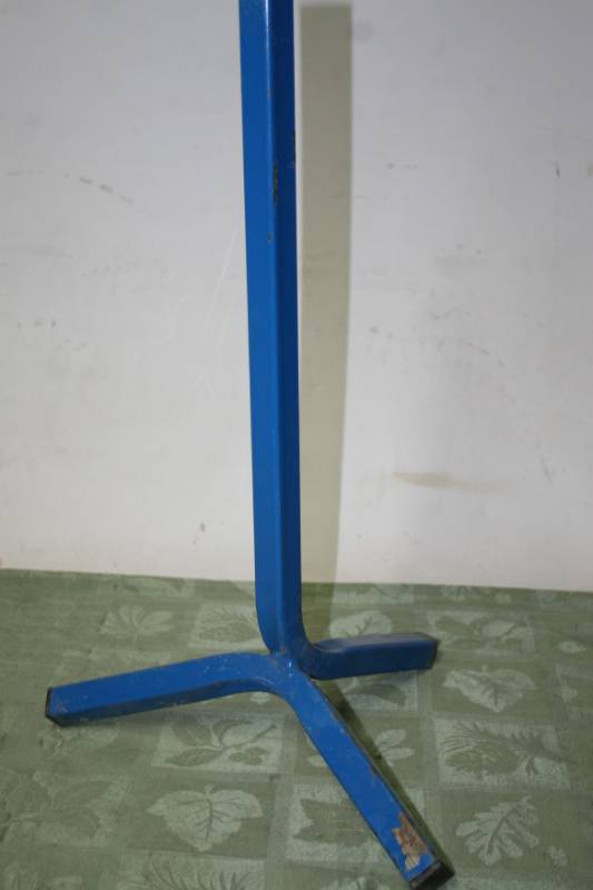 lot 418 image: Trailer Stand