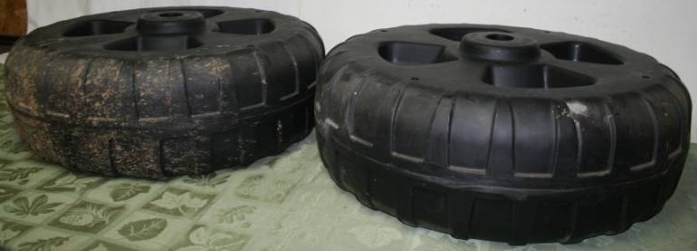lot 426 image: Dock Wheels
