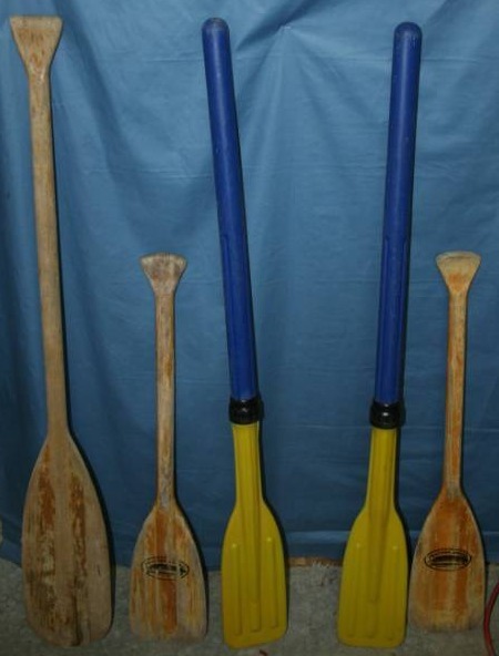 lot 441 image: Assorted Oars and Paddles