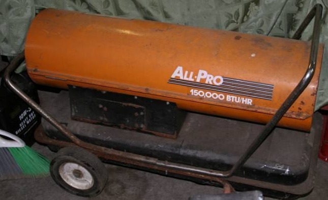 lot 442 image: Kerosene Heater