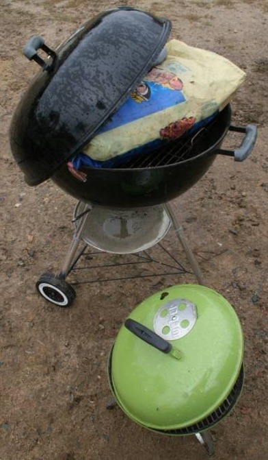 lot 457 image: Two Charcoal Grills