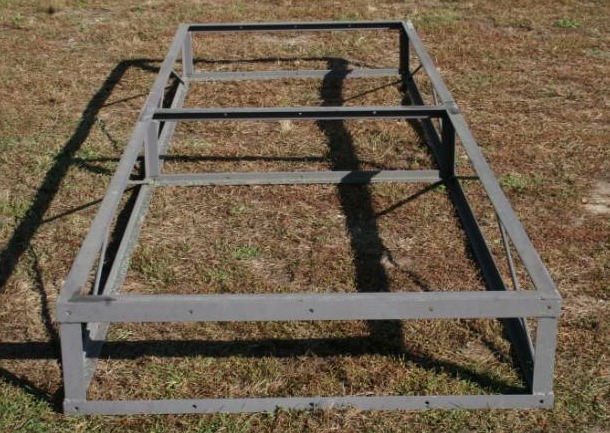 lot 470 image: Aluminum Dock Section