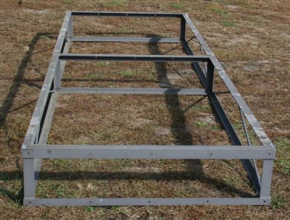 lot 477 image: Aluminum Dock Section