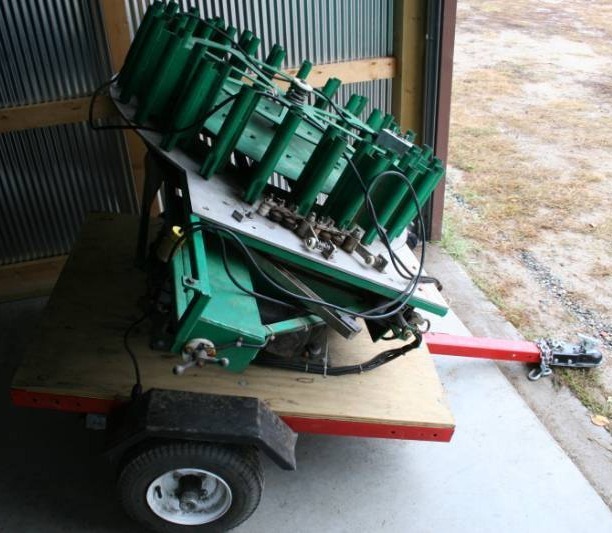 lot 29 image: Clay Pigeon Thrower