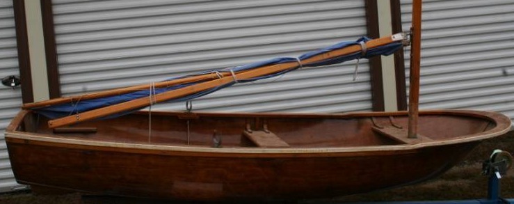lot 26 image: Wooden Sailboat