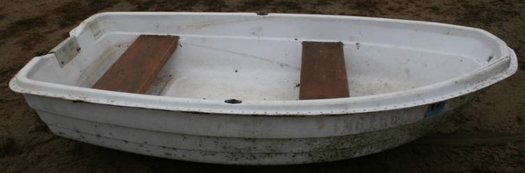 lot 23 image: 1995 Walkerbay Boat