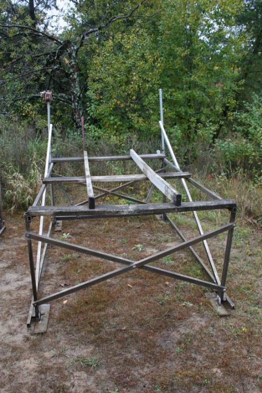 lot 40 image: Personal Watercraft Lift