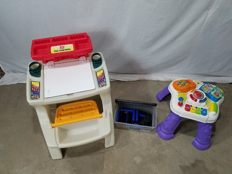 lot 15 image: The White Desk Play set and dry erasers