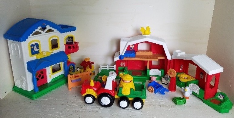 lot 22 image: Fisher Price  mix lot