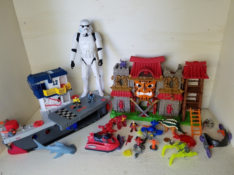 lot 32 image: Large Lot of Boys Toys & Play Sets Star Wars 18 Stormtrooper