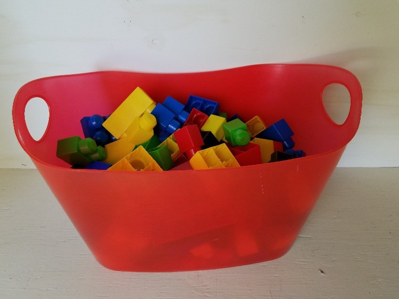 lot 35 image: Mix lot of plastic blocks and container