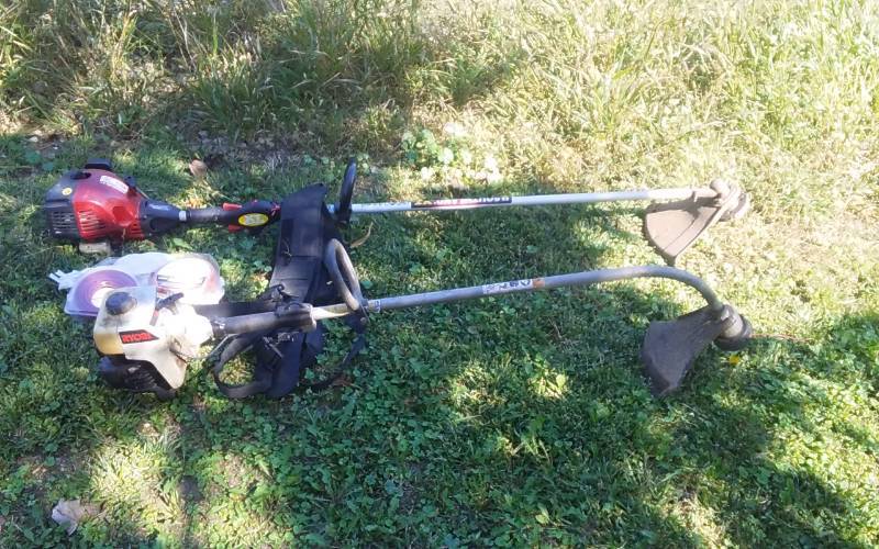 lot 10 image: Ryobi & Southland 30CC Weed Whips With Extra Line