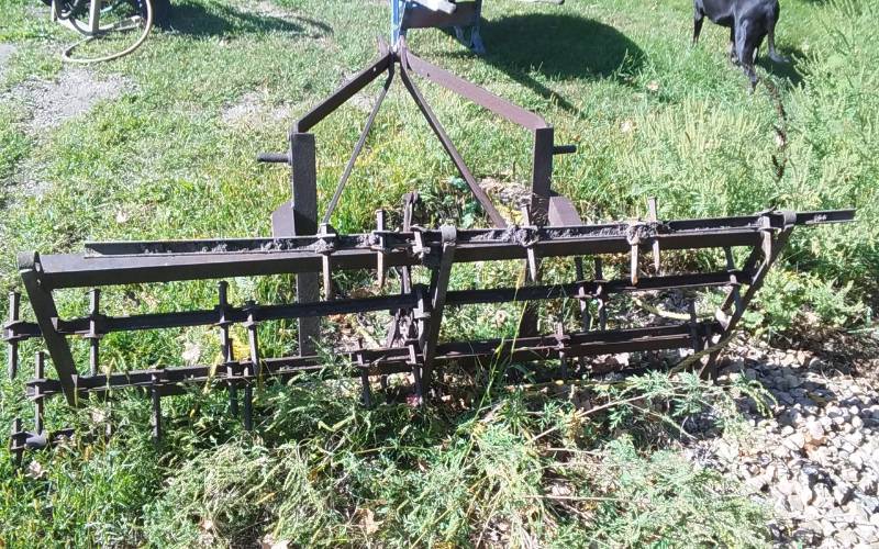 lot 21 image: Vintage 3-Point Tractor Drag Attachment