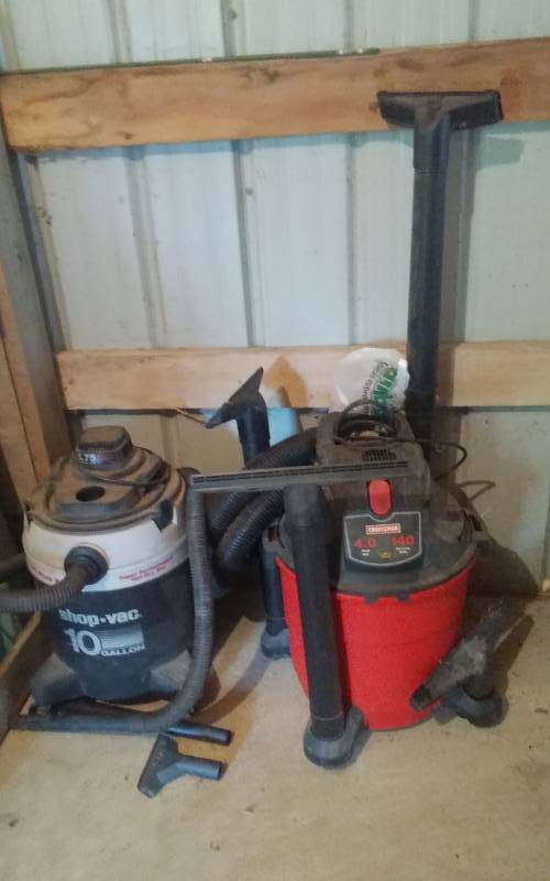 lot 35 image: 2-Shop Vacs With Attachments-1-10 Gallon WetDry 1.75 Hp. 1-Craftsman 4.0 Hp