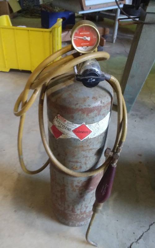 lot 48 image: Acetylene Tank With Torch