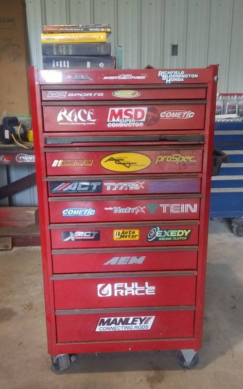 lot 63 image: 9 Drawer Rolling Tool Chest 27x18x52