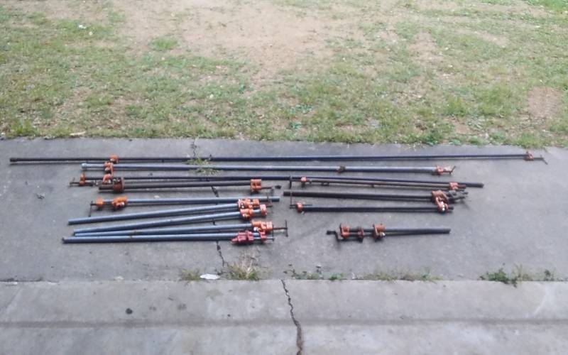 lot 65 image: Lot Of Assorted Bar Clamps