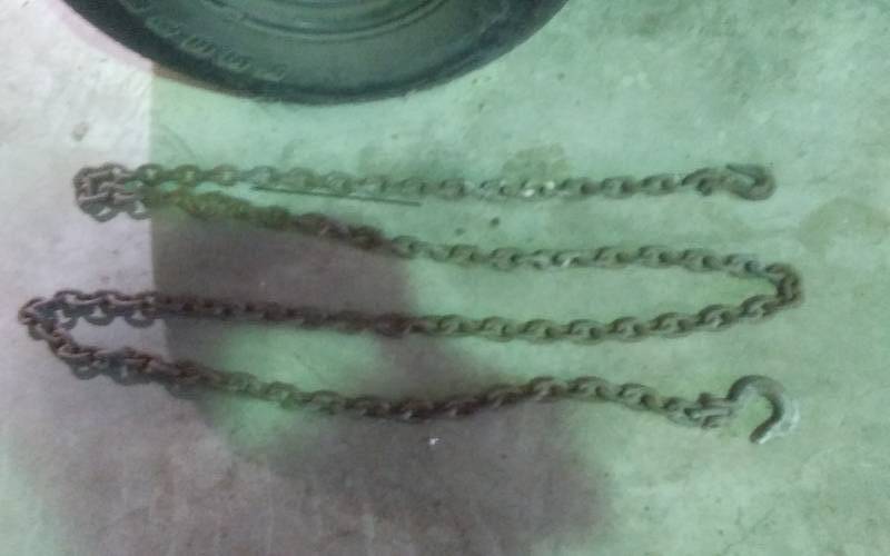 lot 68 image: 15 Ft. Chain 38 With Hooks