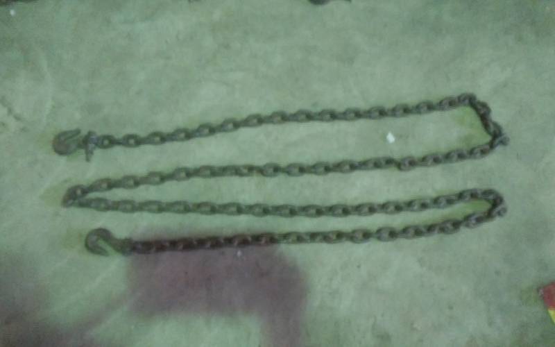 lot 69 image: 12 Ft. Chain 516 With Hooks