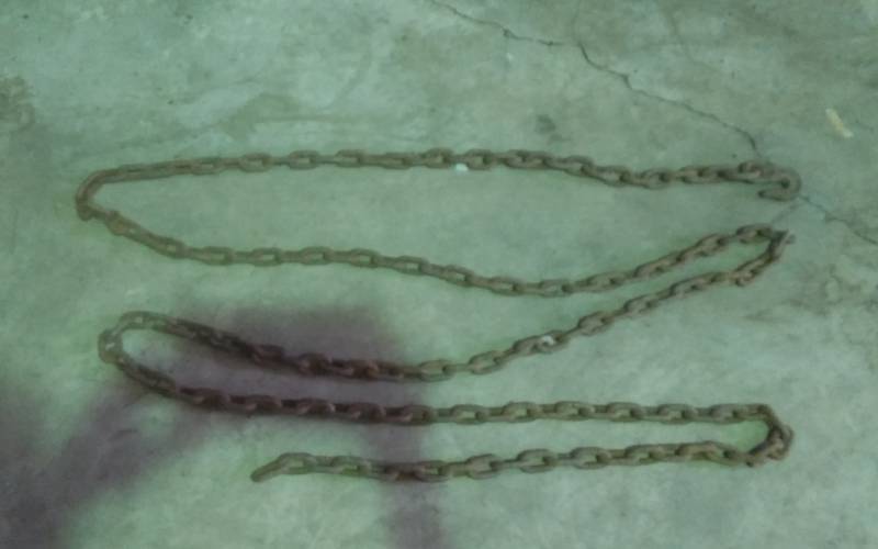lot 71 image: 18 Ft. Chain 38 With Hooks