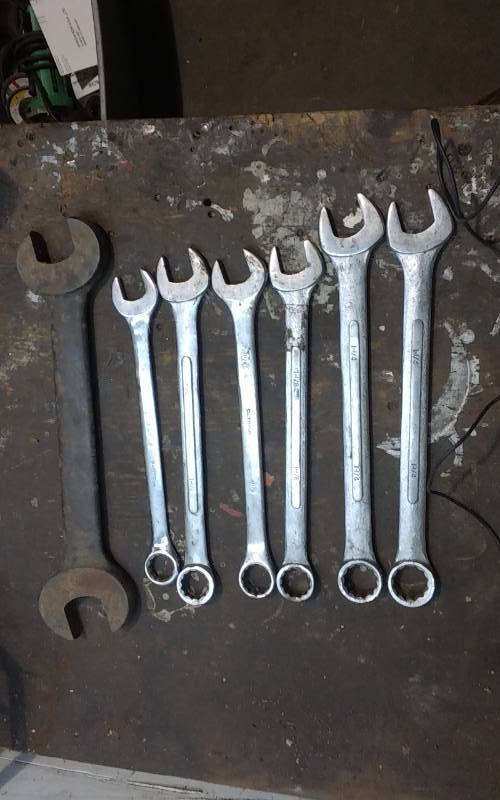 lot 122 image: 7-Extra-Large Wrenches-1 116, 1 18, 1 14 In.