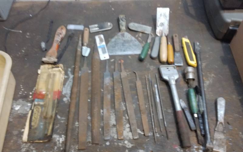 lot 125 image: Lot Of Assorted Files, Scraper, Utility Knives