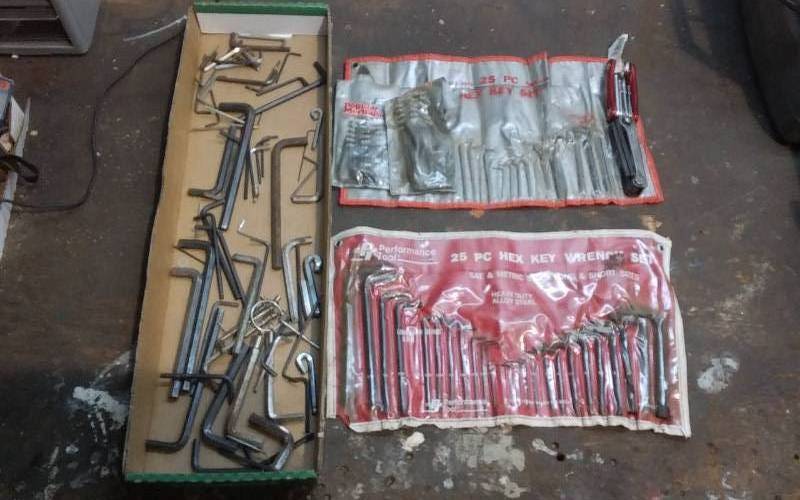 lot 127 image: Lot Of Assorted Hex Wrenches