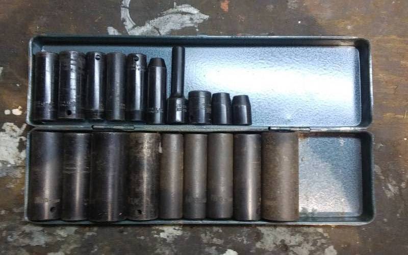 lot 130 image: 19 Assorted Impact Sockets