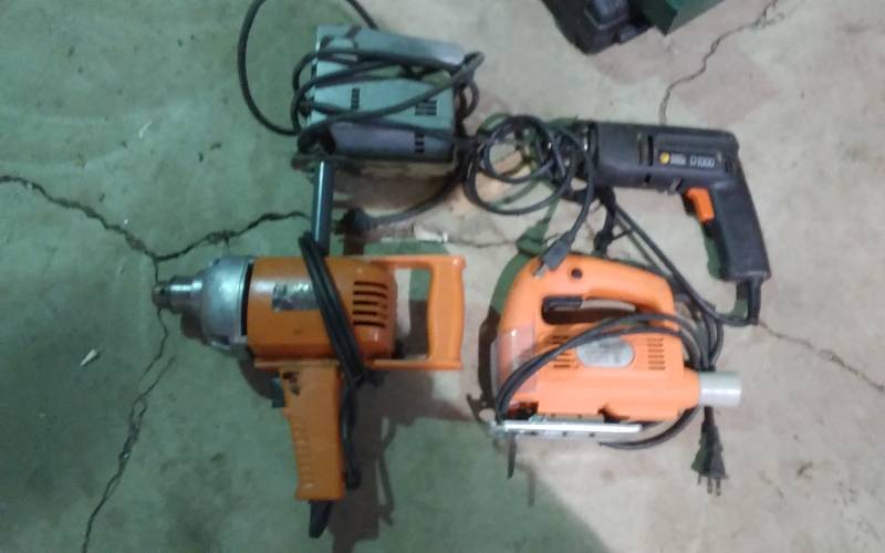 lot 151 image: Skilsaw, Porter Cable Router & Power Block Plane, Wen Belt Sander