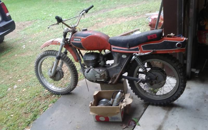 lot 167 image: Vintage Orange OSSA Off-Highway Motorcycle 250 Enduro - Made In Spain (NOT STREET LEGAL, NO TITLE, FOR PARTS ONLY)