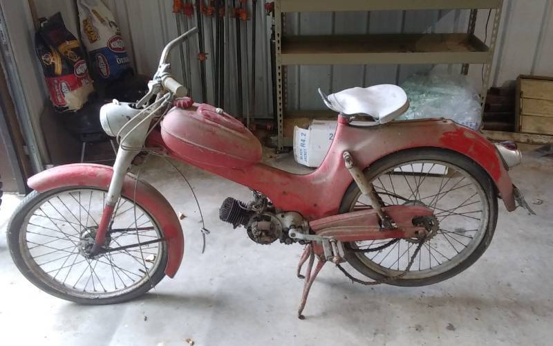 lot 168 image: Red Mo-Ped Steyr-Daimler-Puch (Made In Austria) From Sears (OFF HIGHWAY MOTORBIKE, NOT STREET LEGAL, NO TITLE, FOR PARTS ONLY)