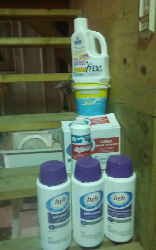 lot 184 image: Pool Chemicals