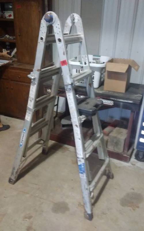 lot 190 image: Werner Multi Position 300 LB Ladder MT-17B - Includes Bracket