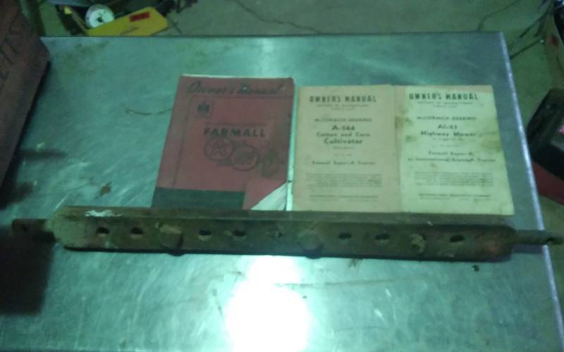 lot 194 image: Vintage Tractor Draw Bar, Old Tractor Manuals