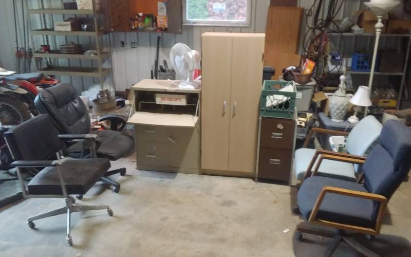 lot 195 image: 4-Rolling OfficeShop Chairs, File Cabinets, Pantry Cupboard, Fan