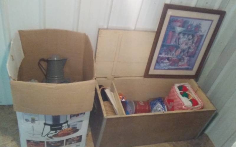 lot 251 image: Chest Full Of Sewing & Craft Misc, Tins, Picture
