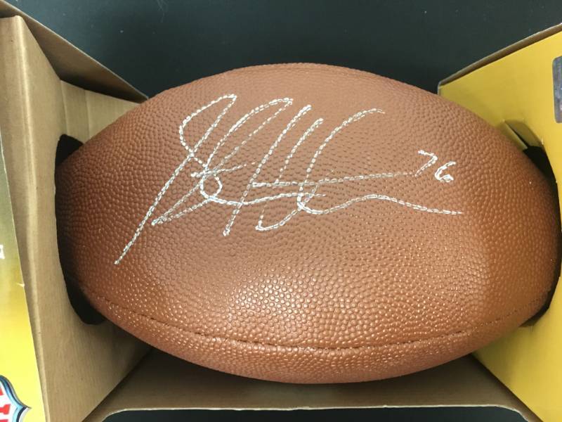 lot 62 image: Minnesota Vikings - Steve Hutchinson Autographed Football