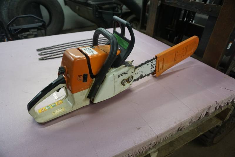 lot 9 image: Stihl Model 036 Chain Saw With 20 Bar