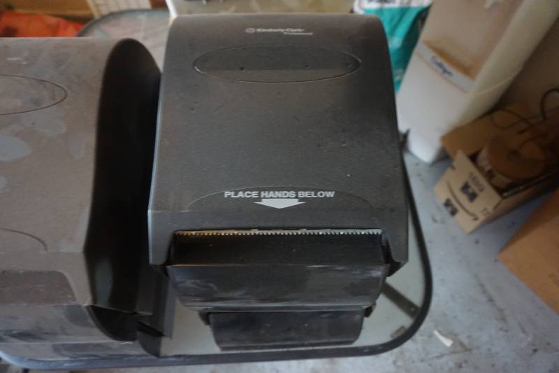 lot 31 image: Set of - 4 Paper Towel Dispensers